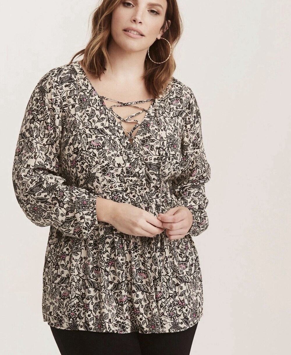 Torrid Womens Size 3X Paisley Print Challis Lace-Up Babydoll Blouse White Black